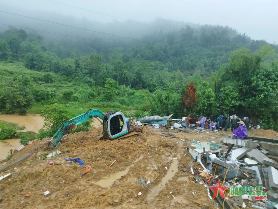 Sạt lở tại Bắc Quang (Hà Giang): Khắc phục khó khăn tìm kiếm nạn nhân